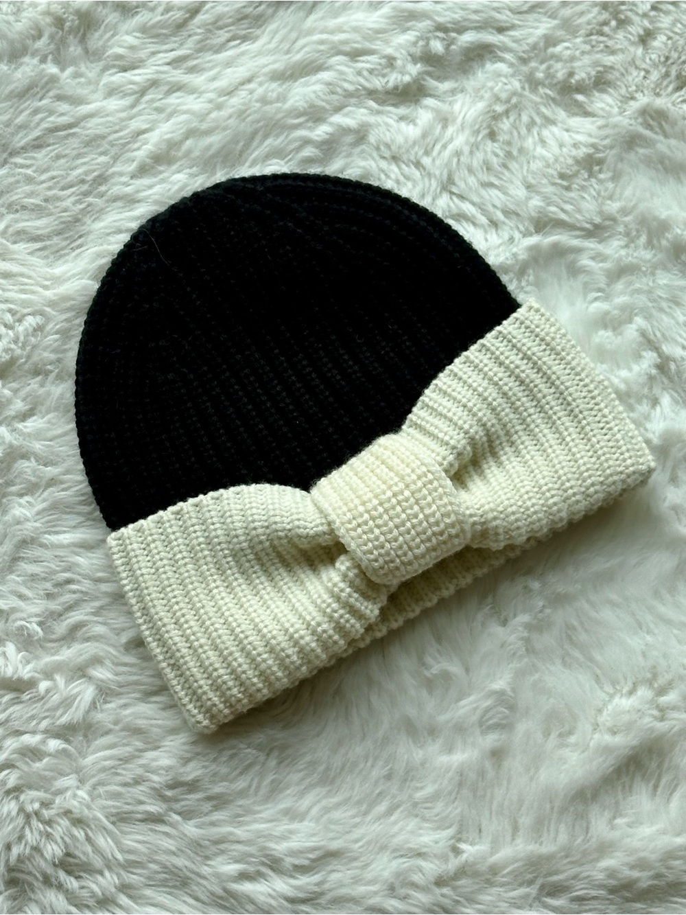 kate spade Black and Cream Knit Bow Beanie
